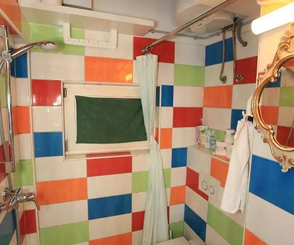 In The Heart Of דירה