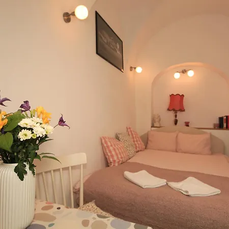 Apartment In The Heart Of *